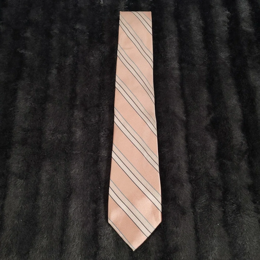 Michael Kors Mens Silk Necktie Peach Navy Silver Diagonal Stripe Formal Tie